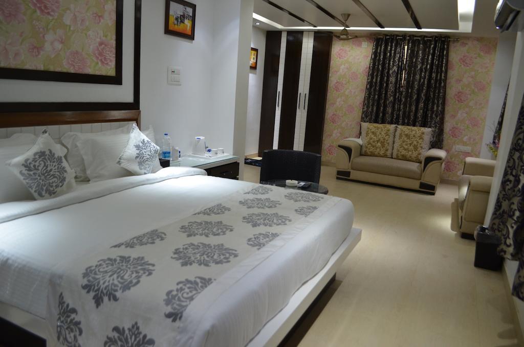 Frontline Residency Hotel Patna  Room photo