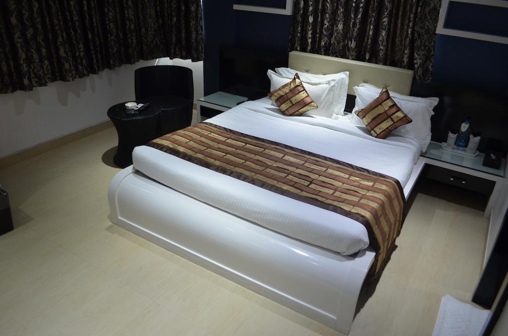 Frontline Residency Hotel Patna  Room photo